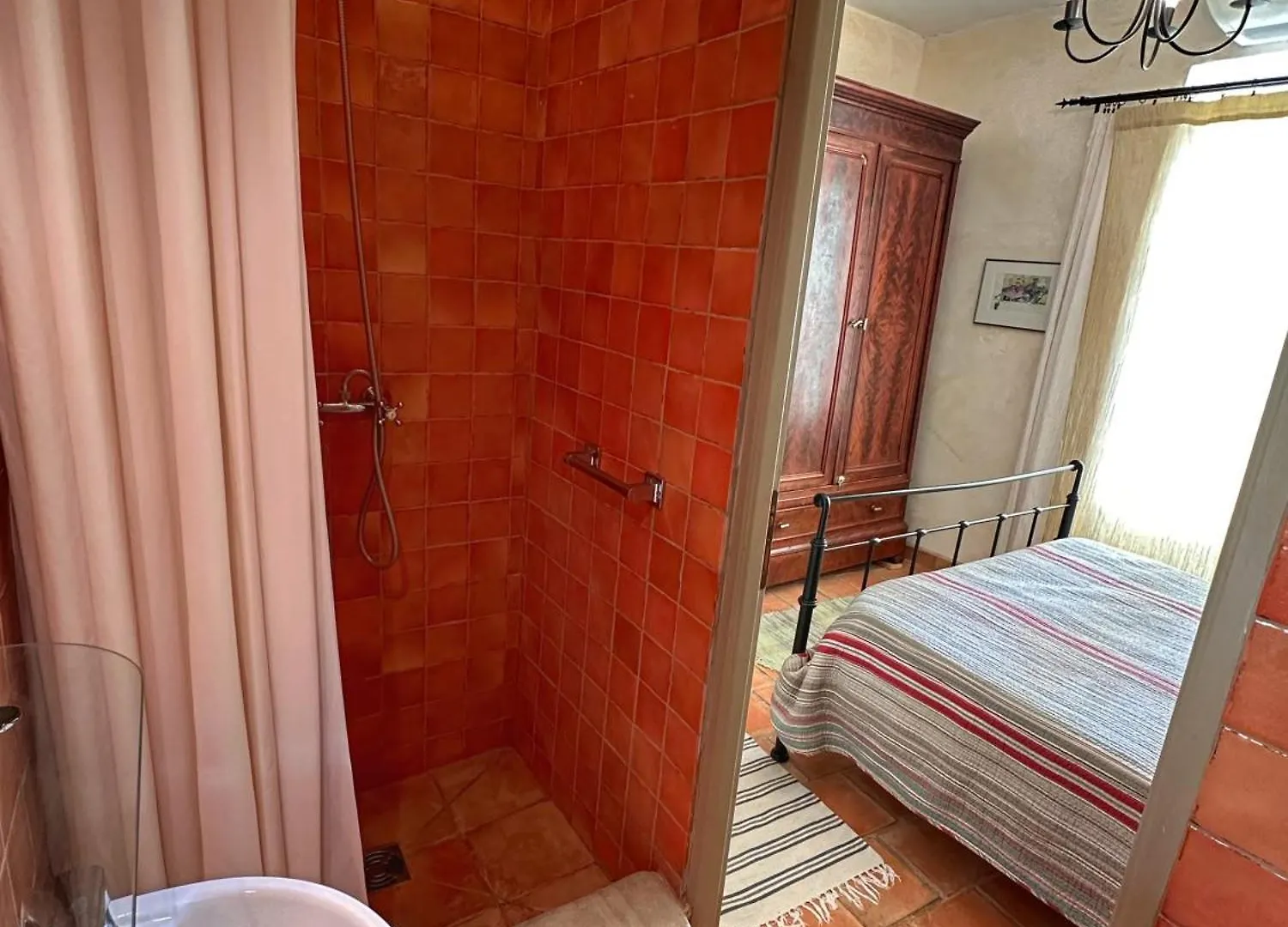 Les 3 Terrasses Villa Roussillon  Holiday home Roussillon (Vaucluse)